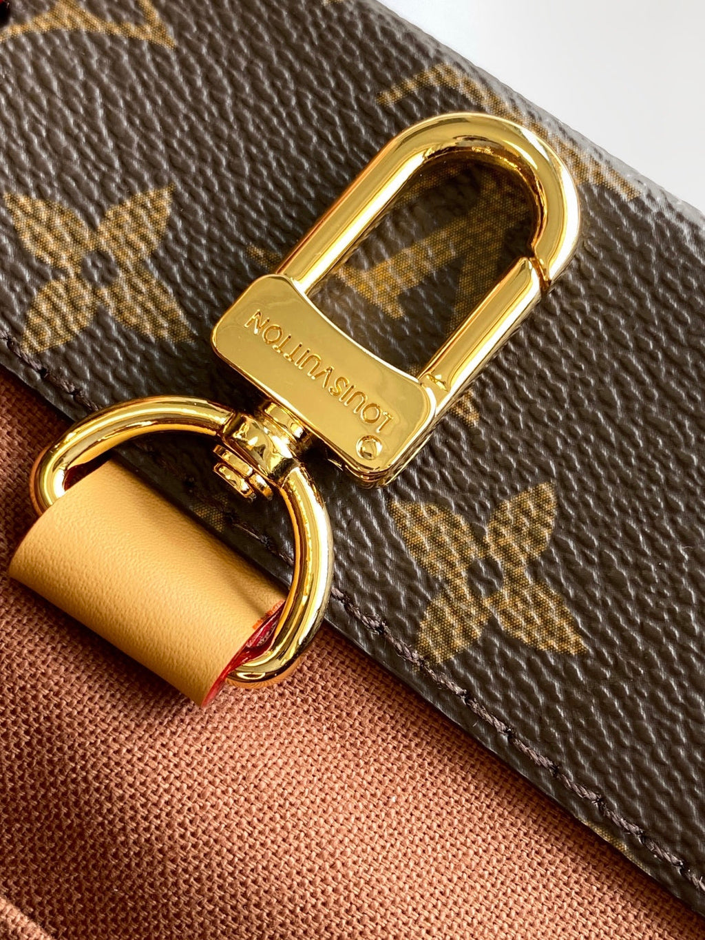 LV 26S LOUIS HANDBAG 25 IN BROWN CALFSKIN