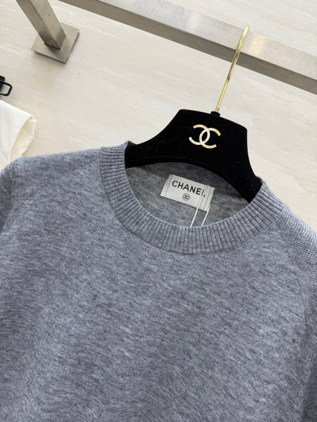 CHANEL 26S SHORT-SLEEVE SWEATER STYLE 1028