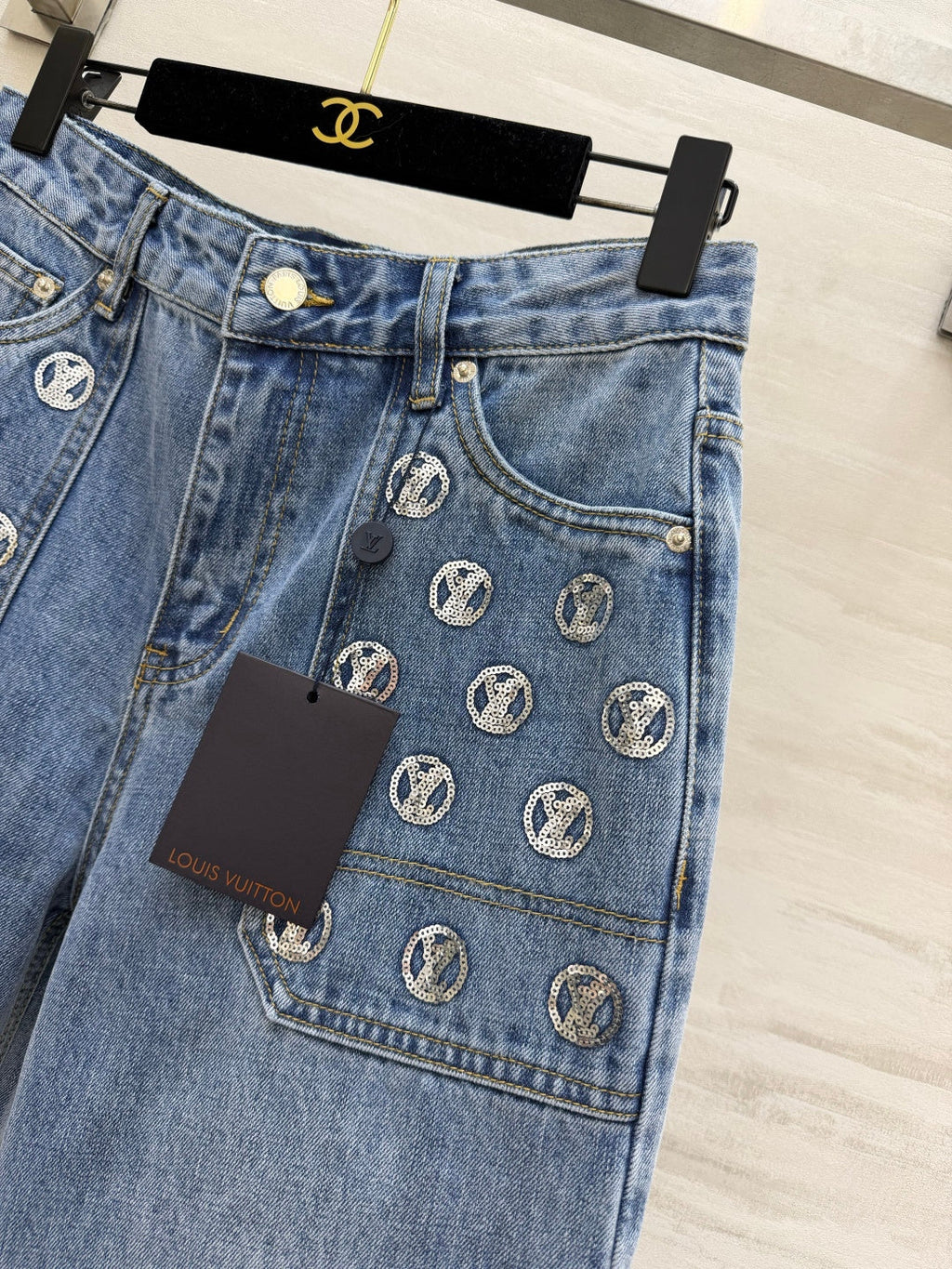 LV 26S JEANS STYLE 237