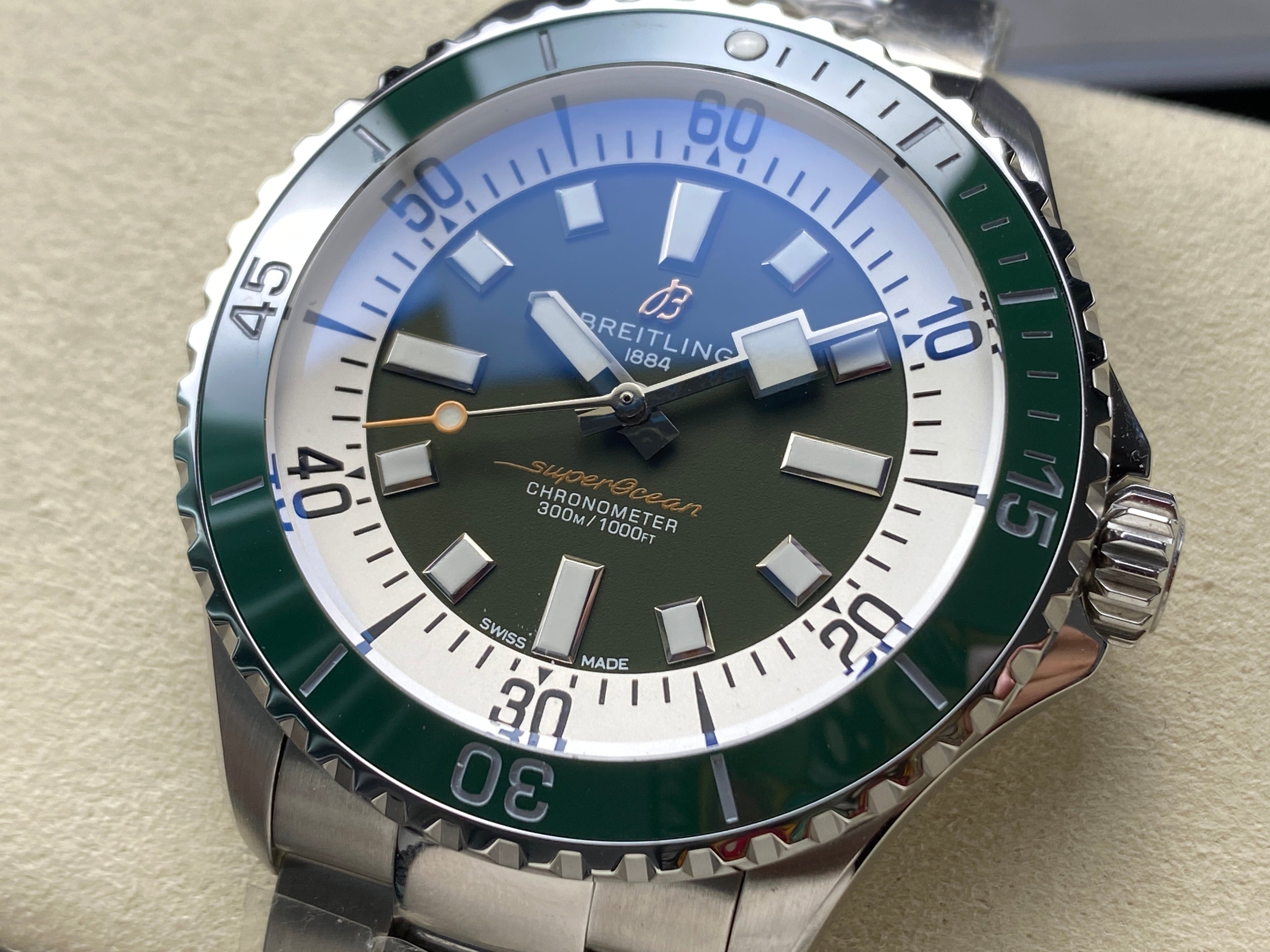 SUPEROCEAN AUTOMATIC 44 STEEL CASE GREEN CERAMIC BEZEL