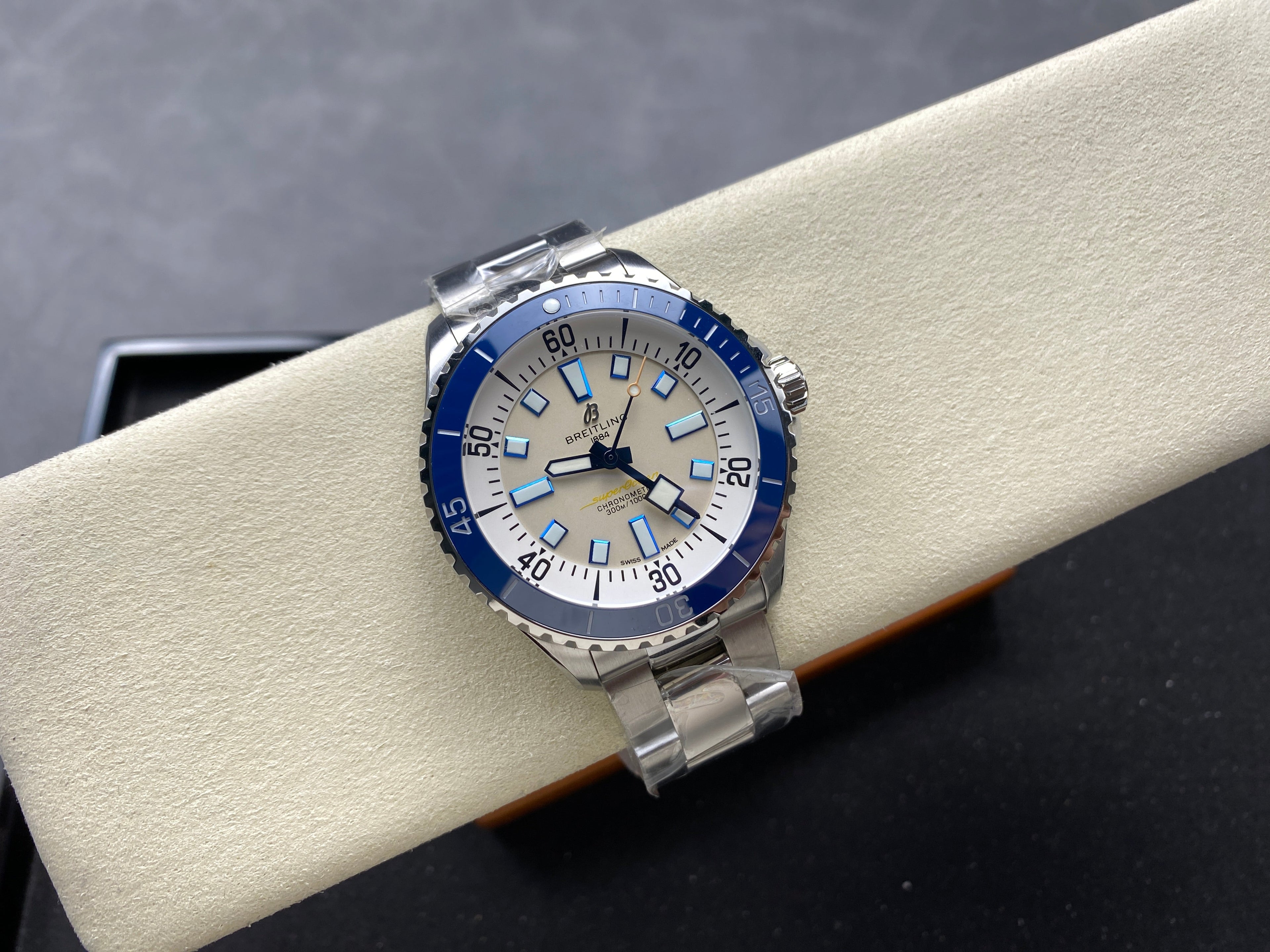 SUPEROCEAN AUTOMATIC 44 STEEL CASE NAVY BLUE CERAMIC BEZEL