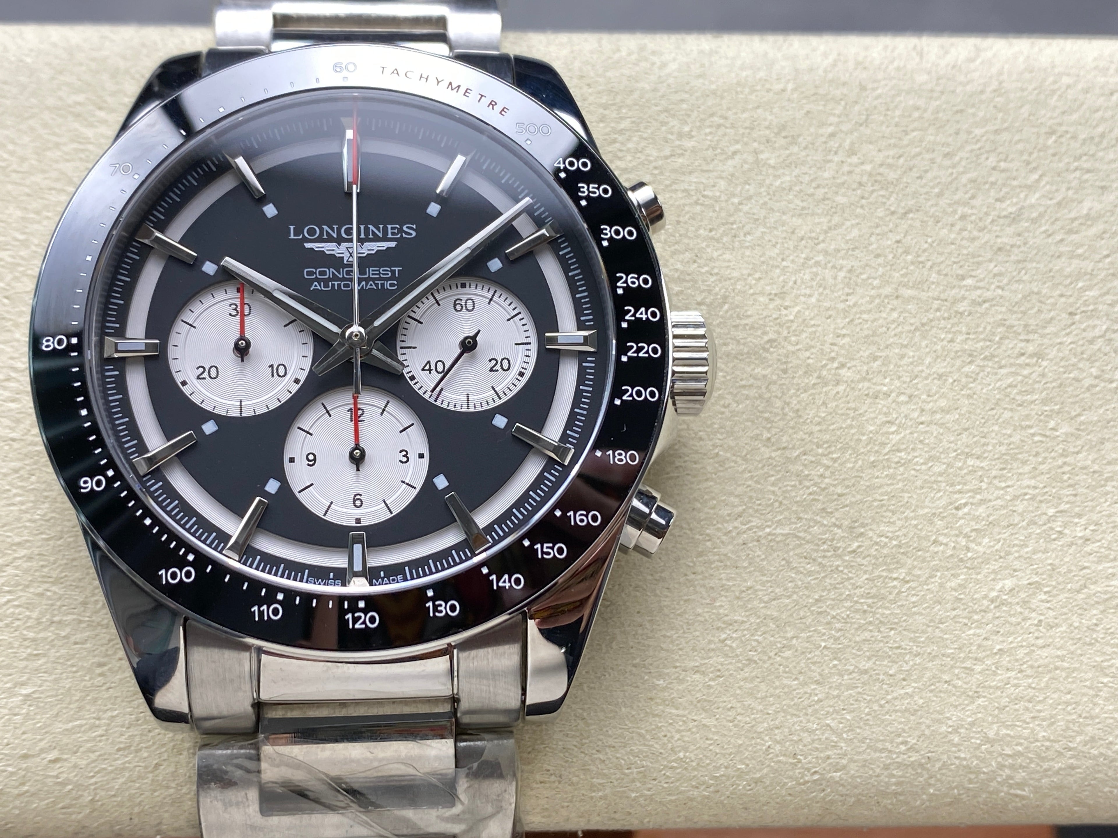 CONQUEST CHRONOGRAPH 42 MM SILVER CASE WITH BLACK DIAL