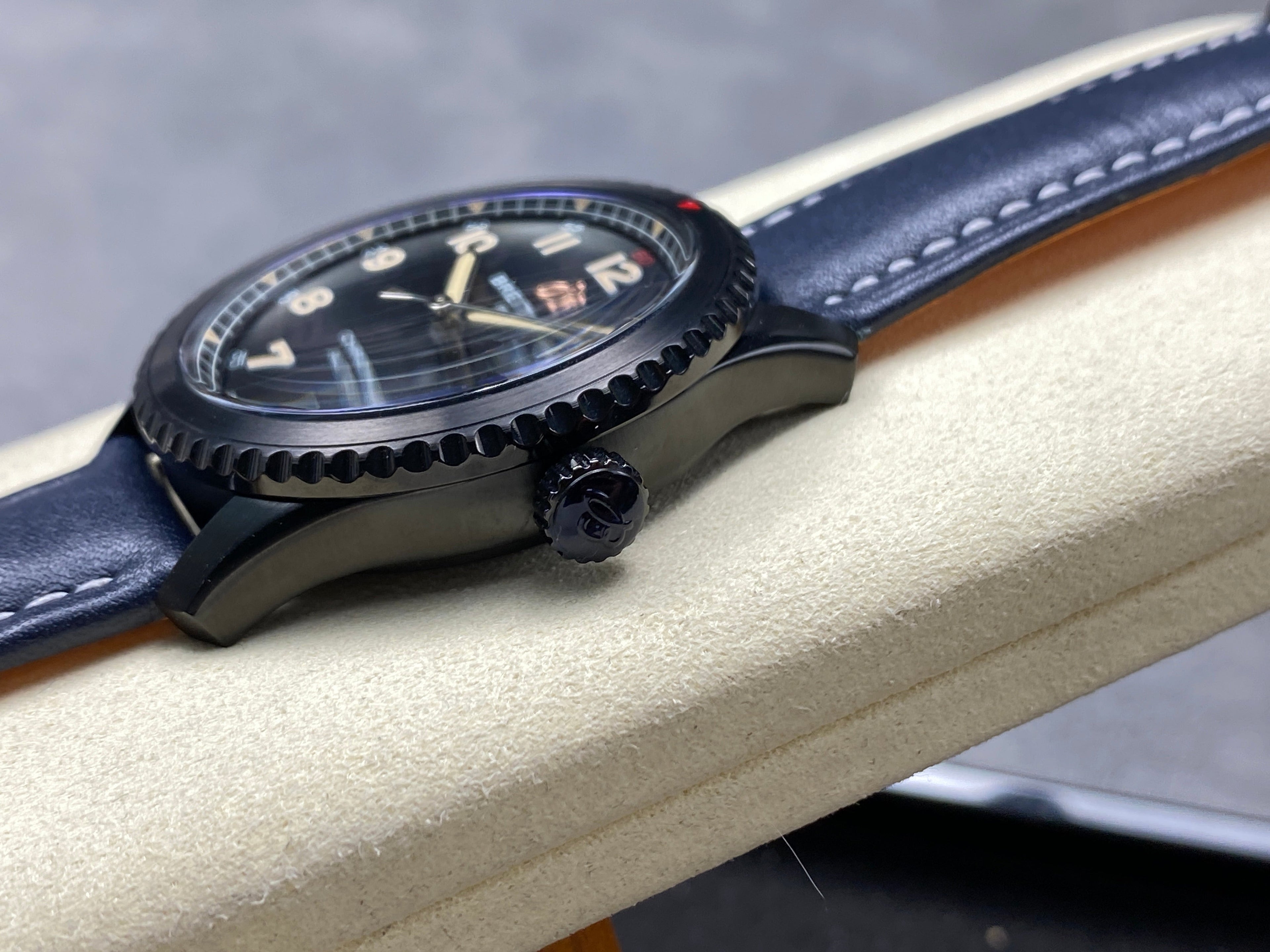 AVIATOR 8 AUTOMATIC STEEL CASE NAVY BLUE CALFSKIN STRAP
