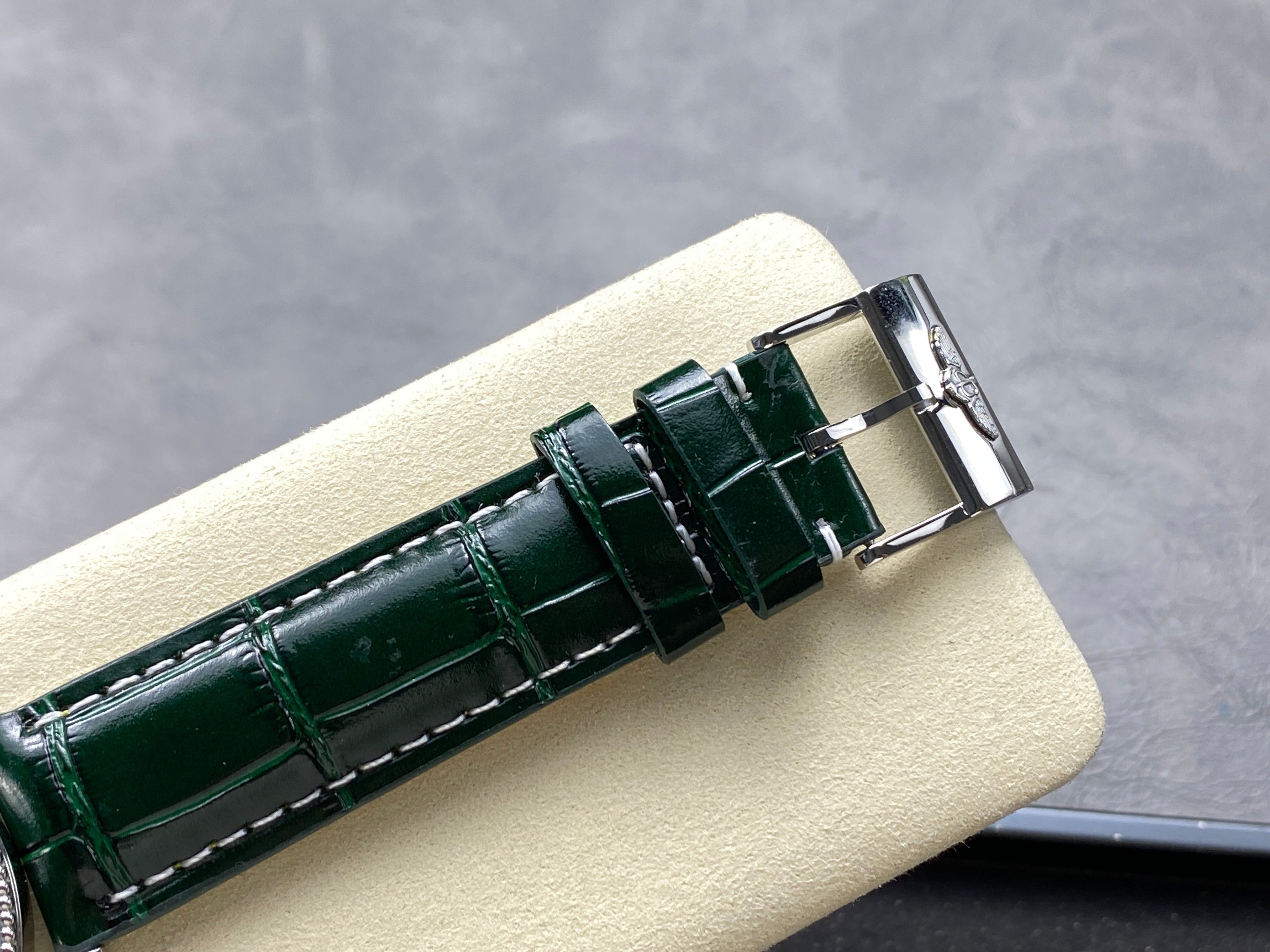 NAVITIMER AUTOMATIC 41 STEEL CASE GREEN DIAL