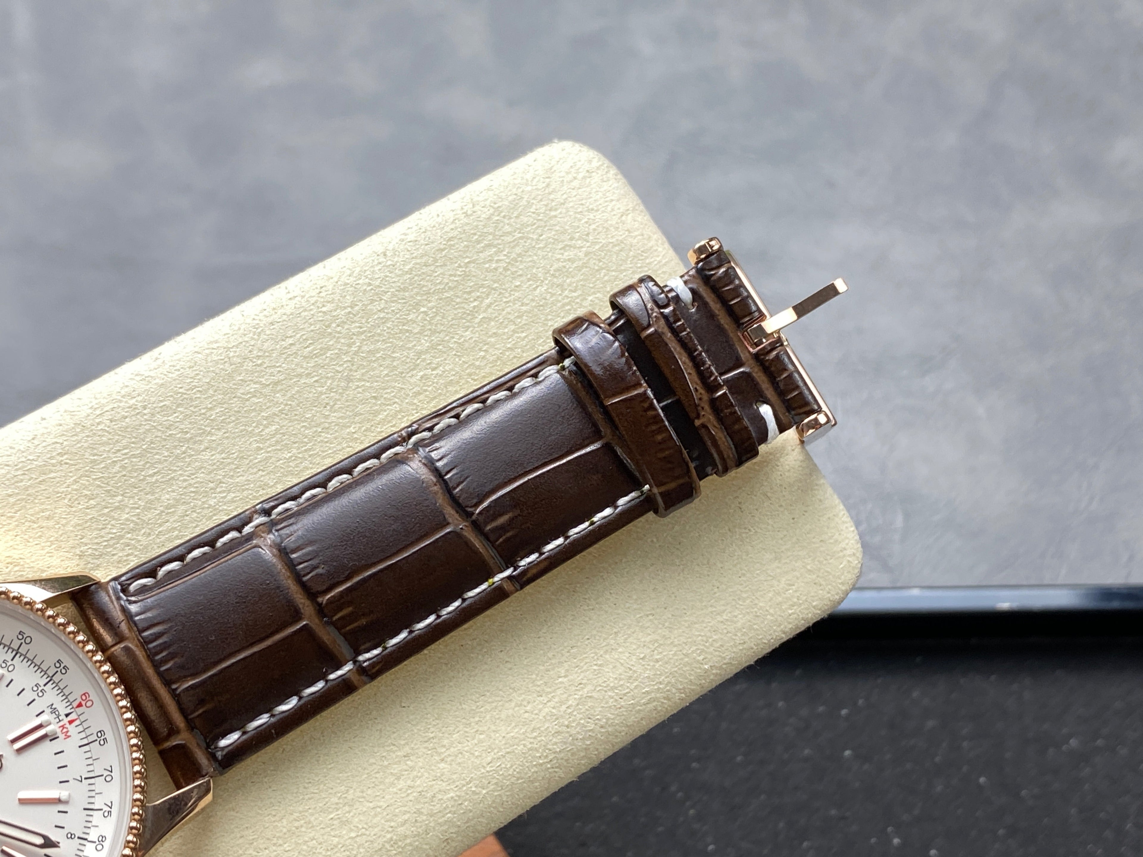 NAVITIMER AUTOMATIC 41 RED GOLD CASE BROWN ALLIGATOR LEATHER STRAP