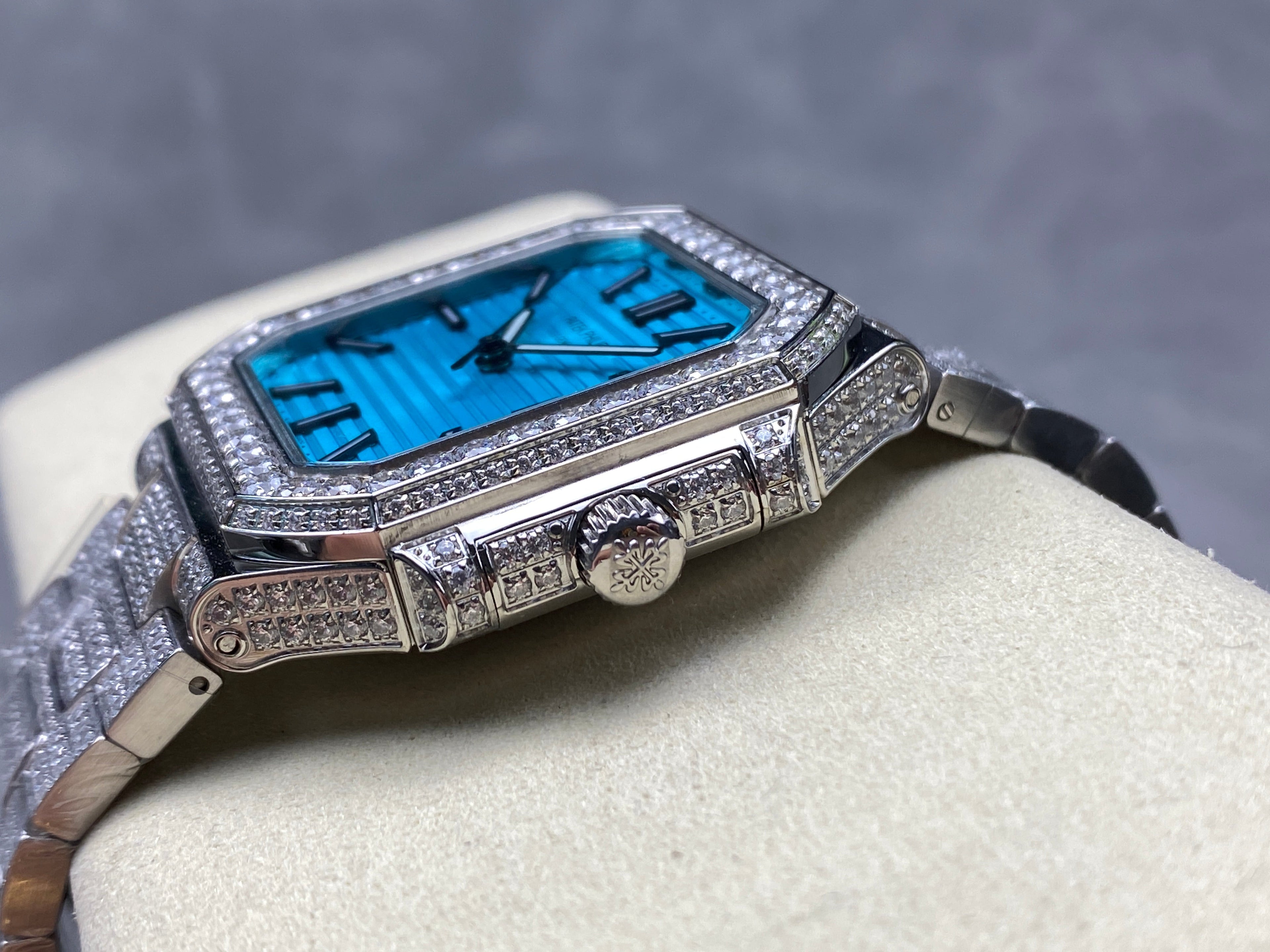 CUBITUS AUTOMATIC ALL STEEL ATTACHED DIAMOND CERULEAN BLUE DIAL