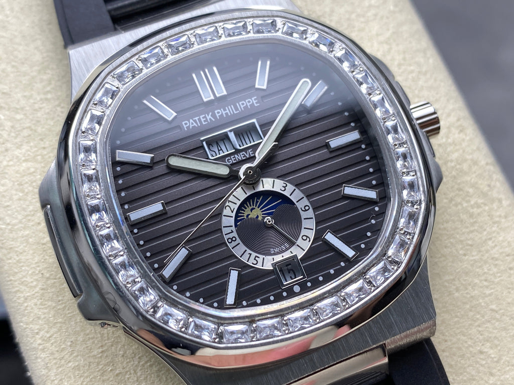 NAUTILUS STEEL ATTACHED DIAMOND BEZEL BLACK RUBBER STRAP