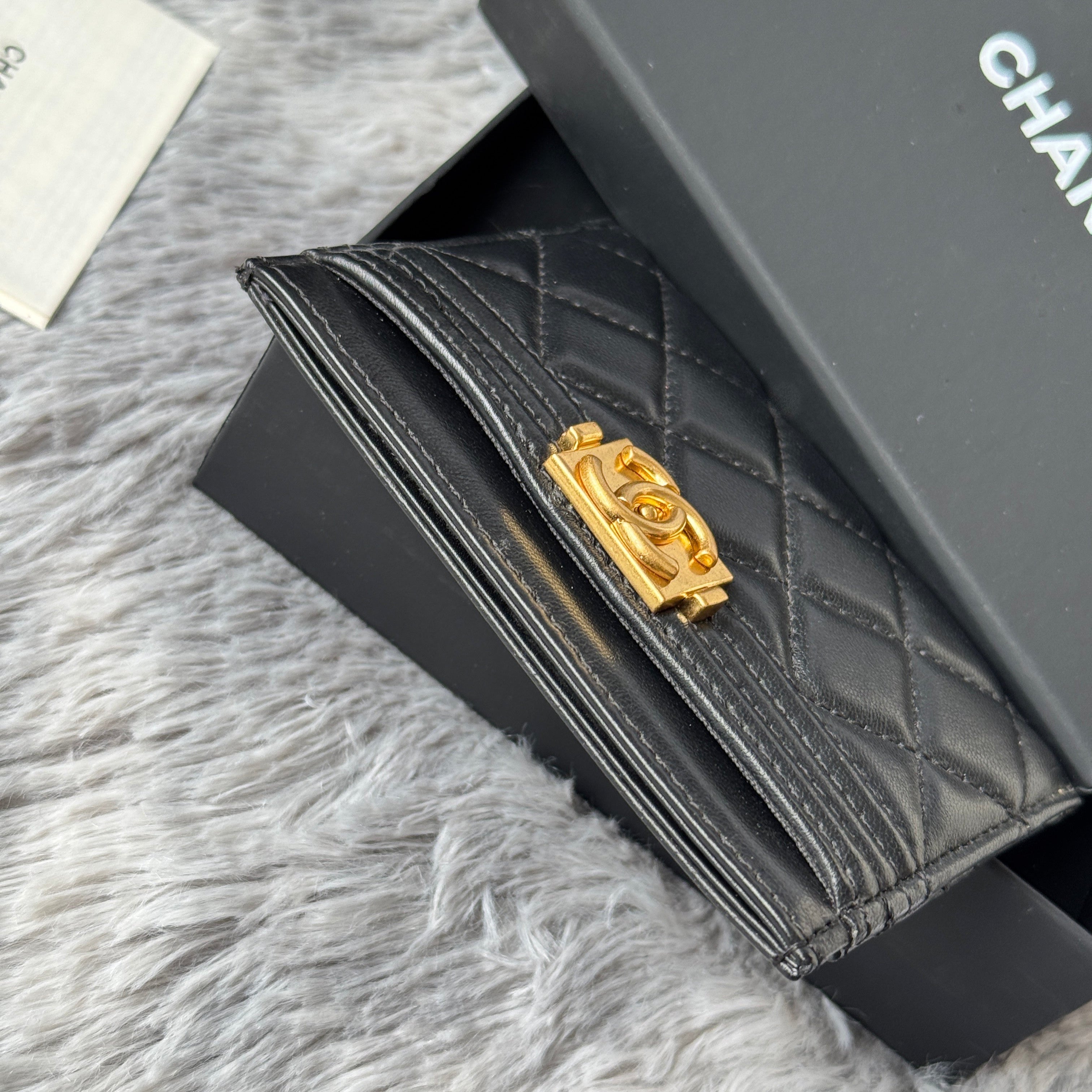 LEBOY CARD HOLDER 11 IN BLACK GRAINED CALFSKIN GOLD-TONE HARDWARE