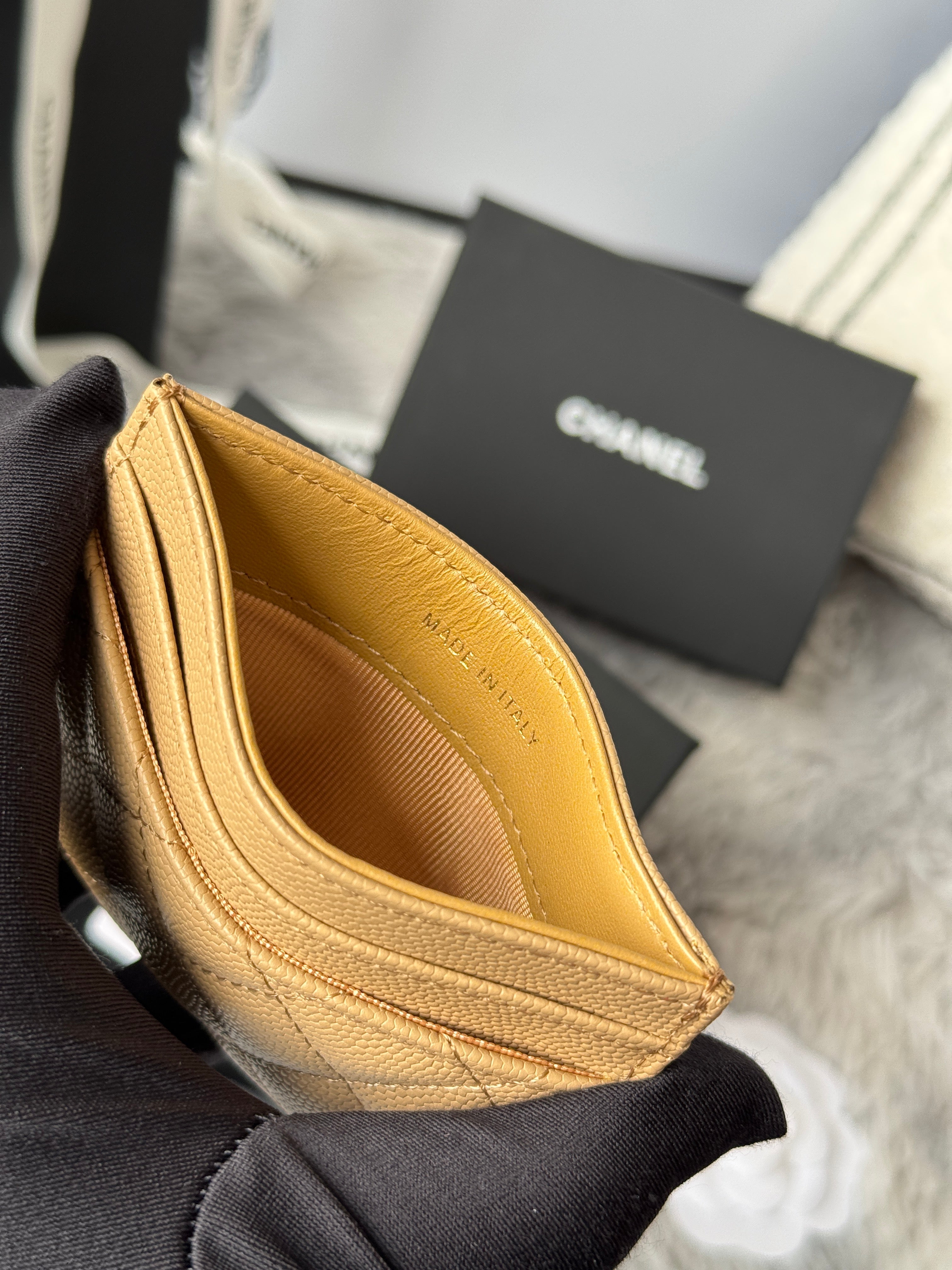 LEBOY CARD HOLDER 11 IN CALICO BROWN GRAINED CALFSKIN GOLD-TONE HARDWARE