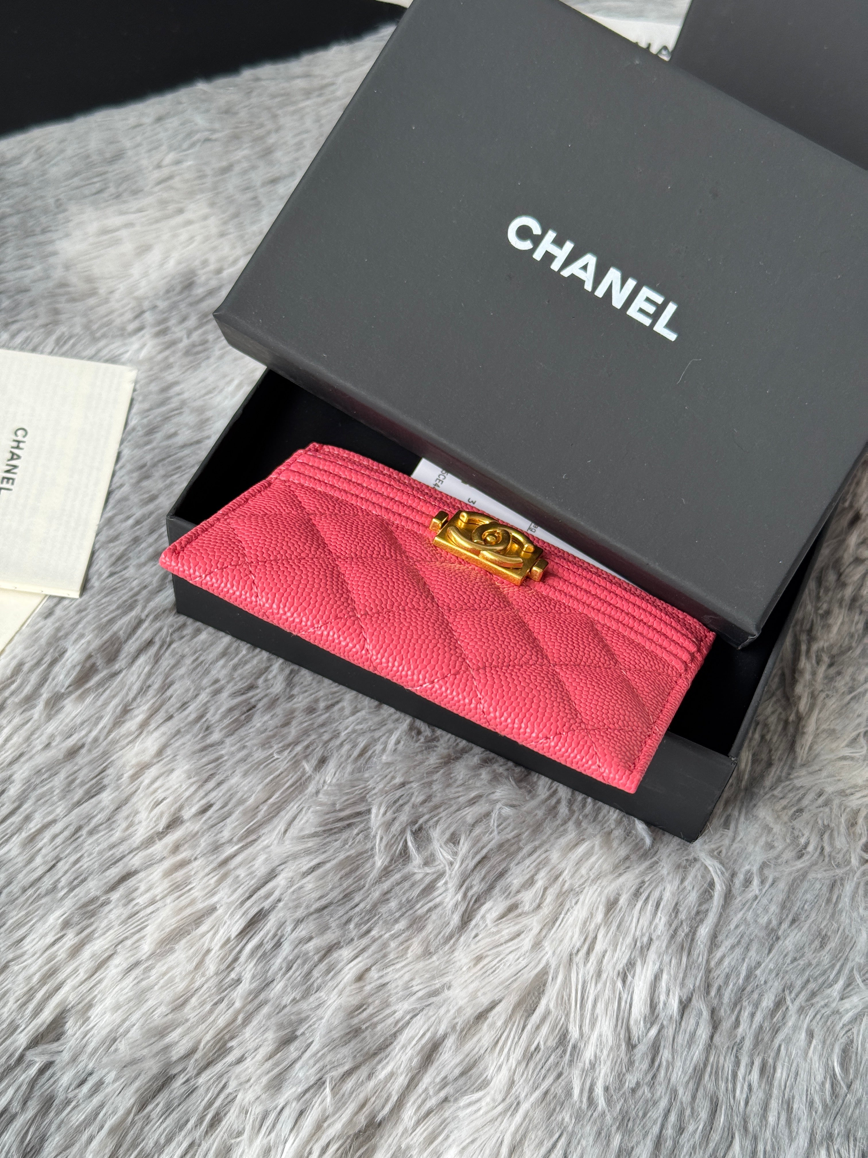 LEBOY CARD HOLDER 11 IN MANDY PINK GRAINED CALFSKIN GOLD-TONE HARDWARE