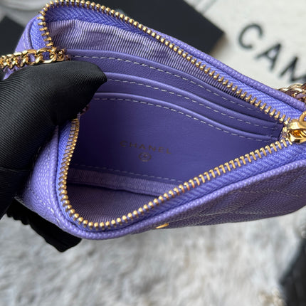 CC CLASSIC ZIPPED POUCH 14 IN BABY PURPLE GRAINED CALFSKIN GOLD-TONE CHARM CHAIN