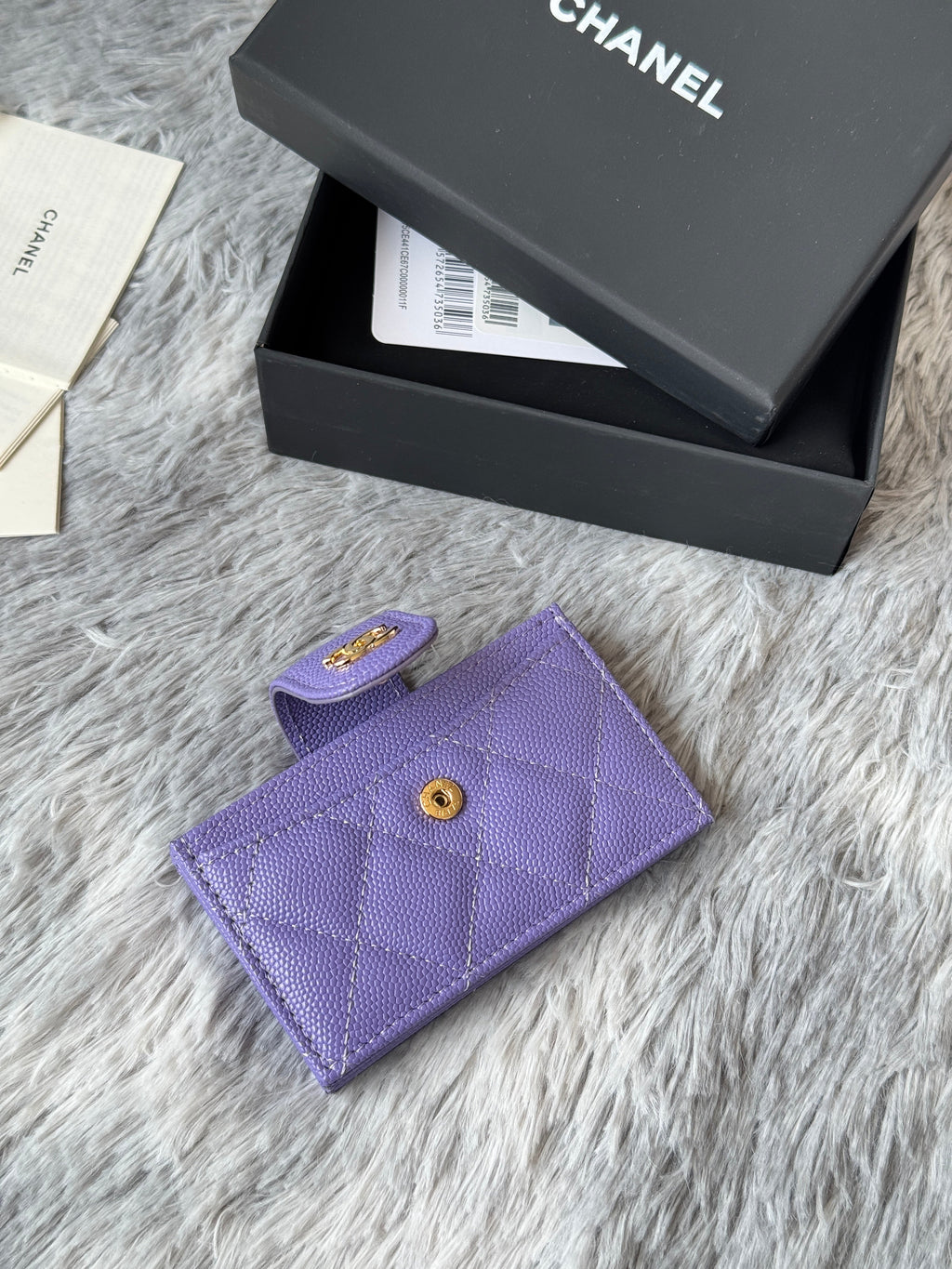 CARD HOLDER 10 CIRCLE CLASP IN BABY PURPLE CAVIAR LEATHER GOLD-TONE METALLIC