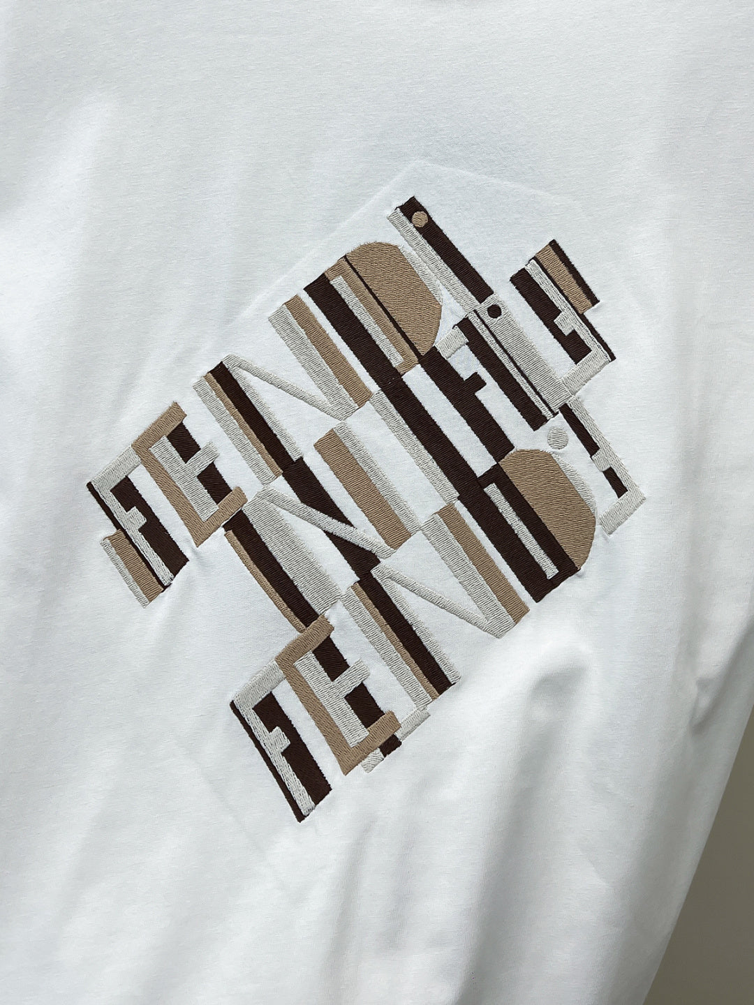 FENDI 26S SHORT SLEEVE T-SHIRT 049