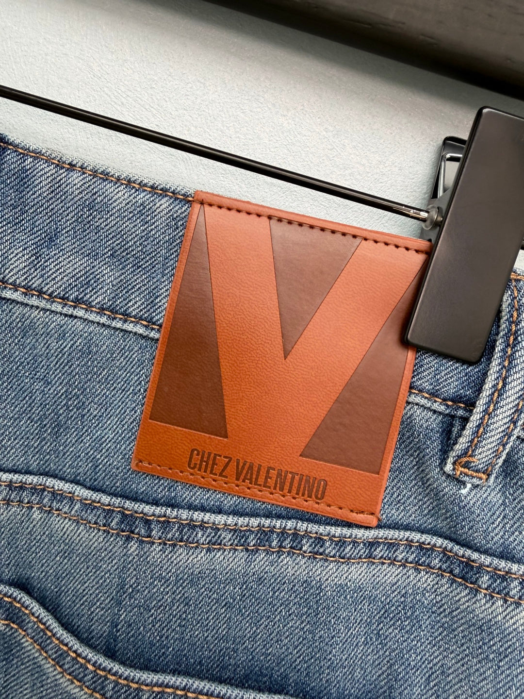VALENTINO 26S STRAIGHT LEG JEANS 163