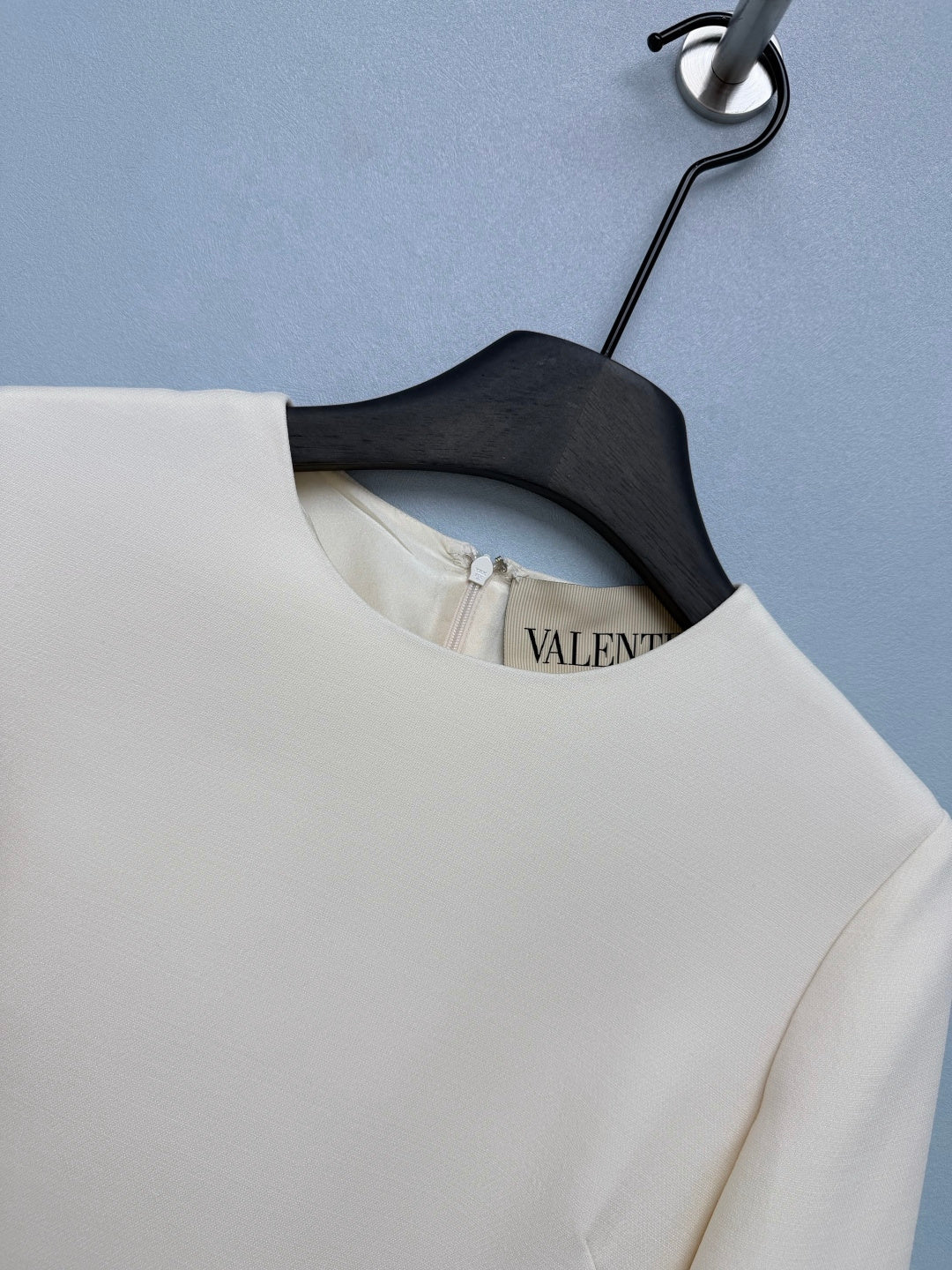 VALENTINO 26S PLEATED SLEEVE DRESS 133