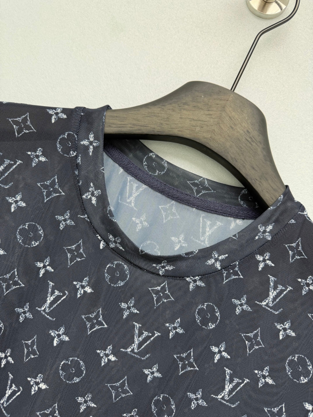 LV 26S T-SHIRT STYLE 213