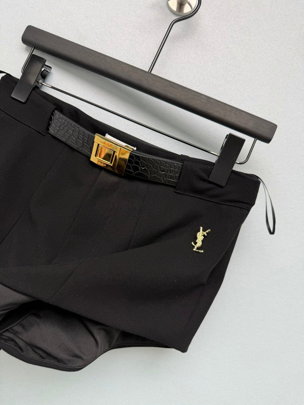 YSL 26S SHORTS 377