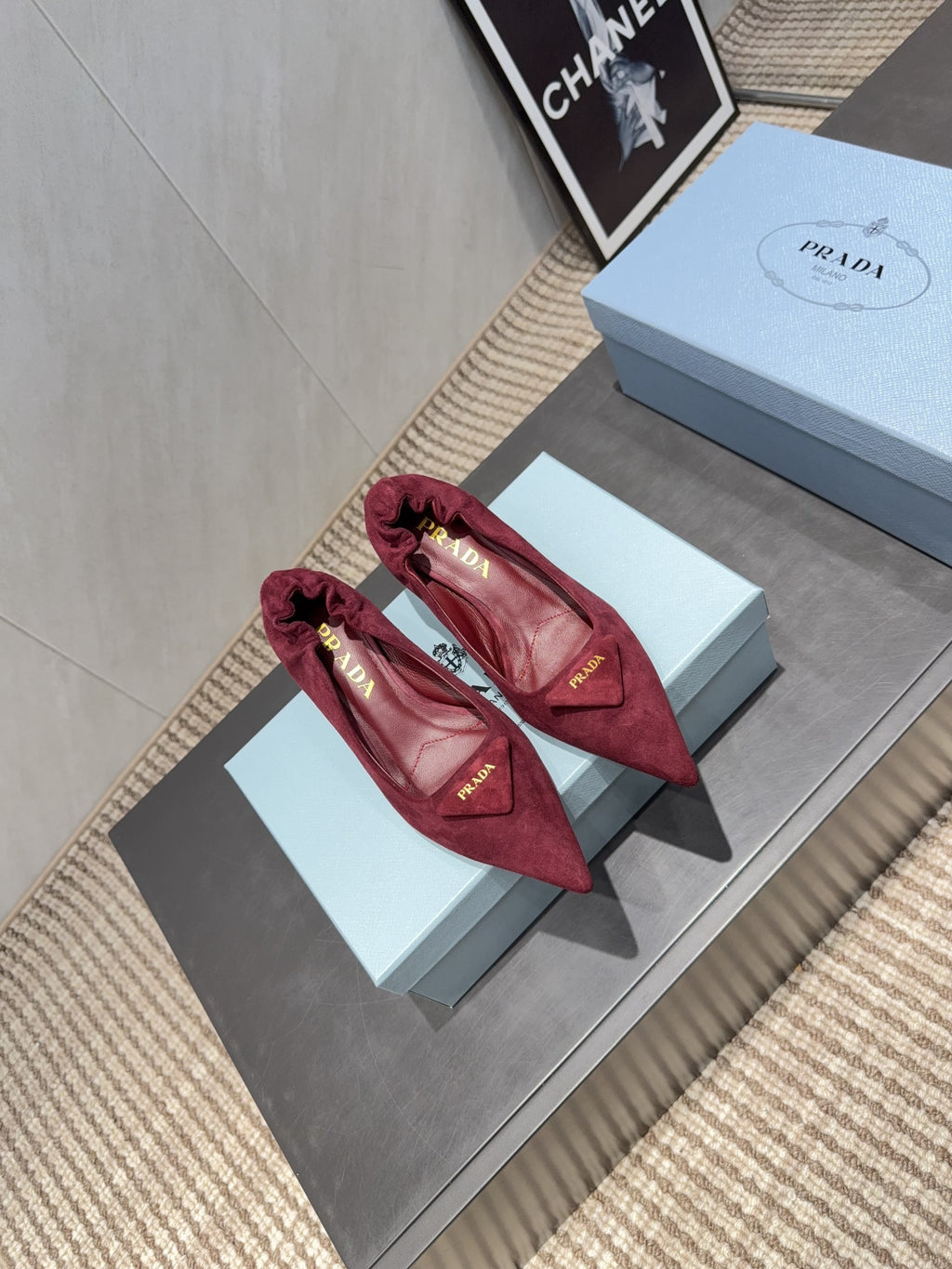 PRADA 26S PUMPS 55MM IN DARK RED SUEDE WITH LOGO