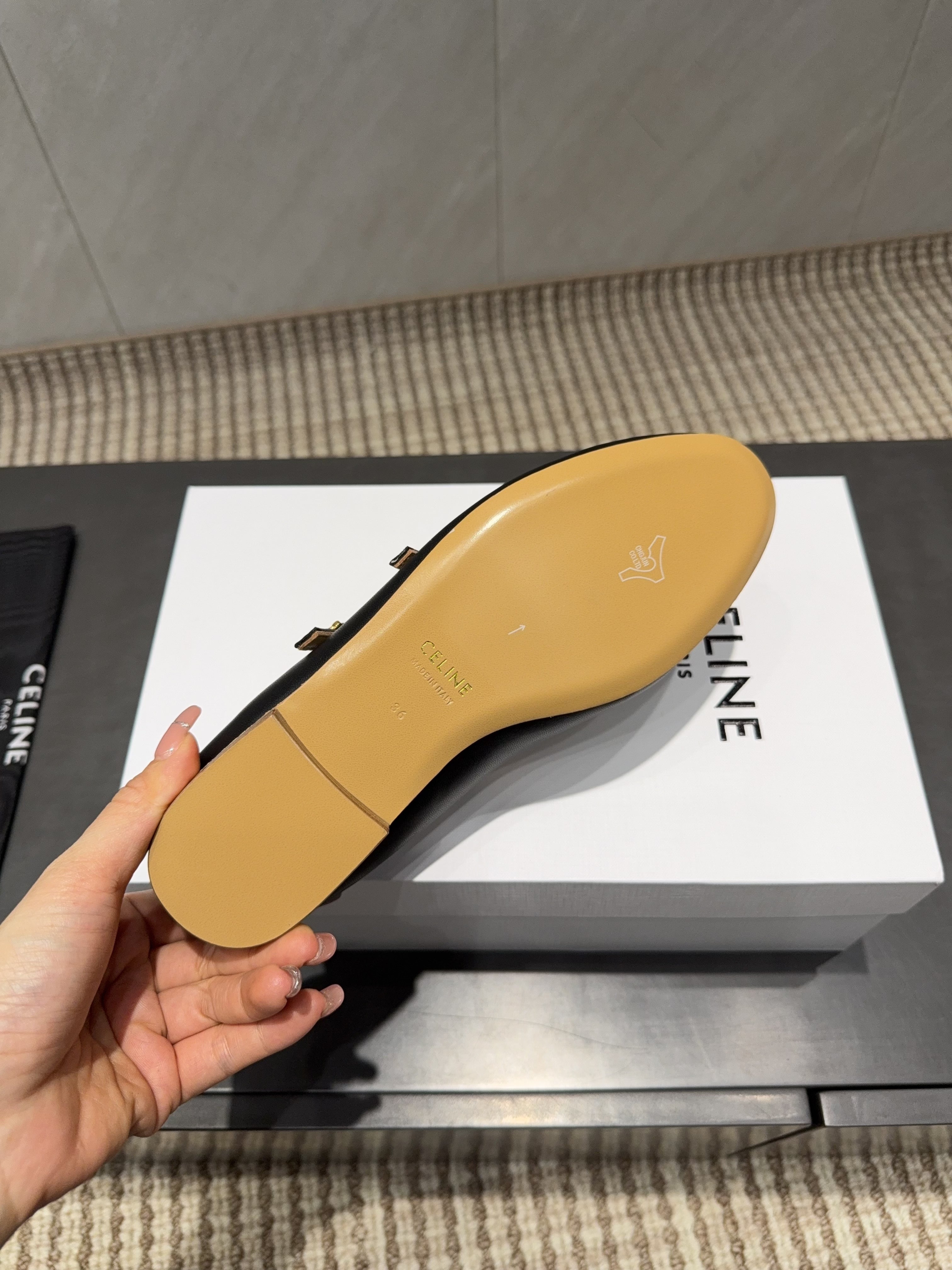 CELINE 26S BALLET FLATS IN BLACK CALFSKIN