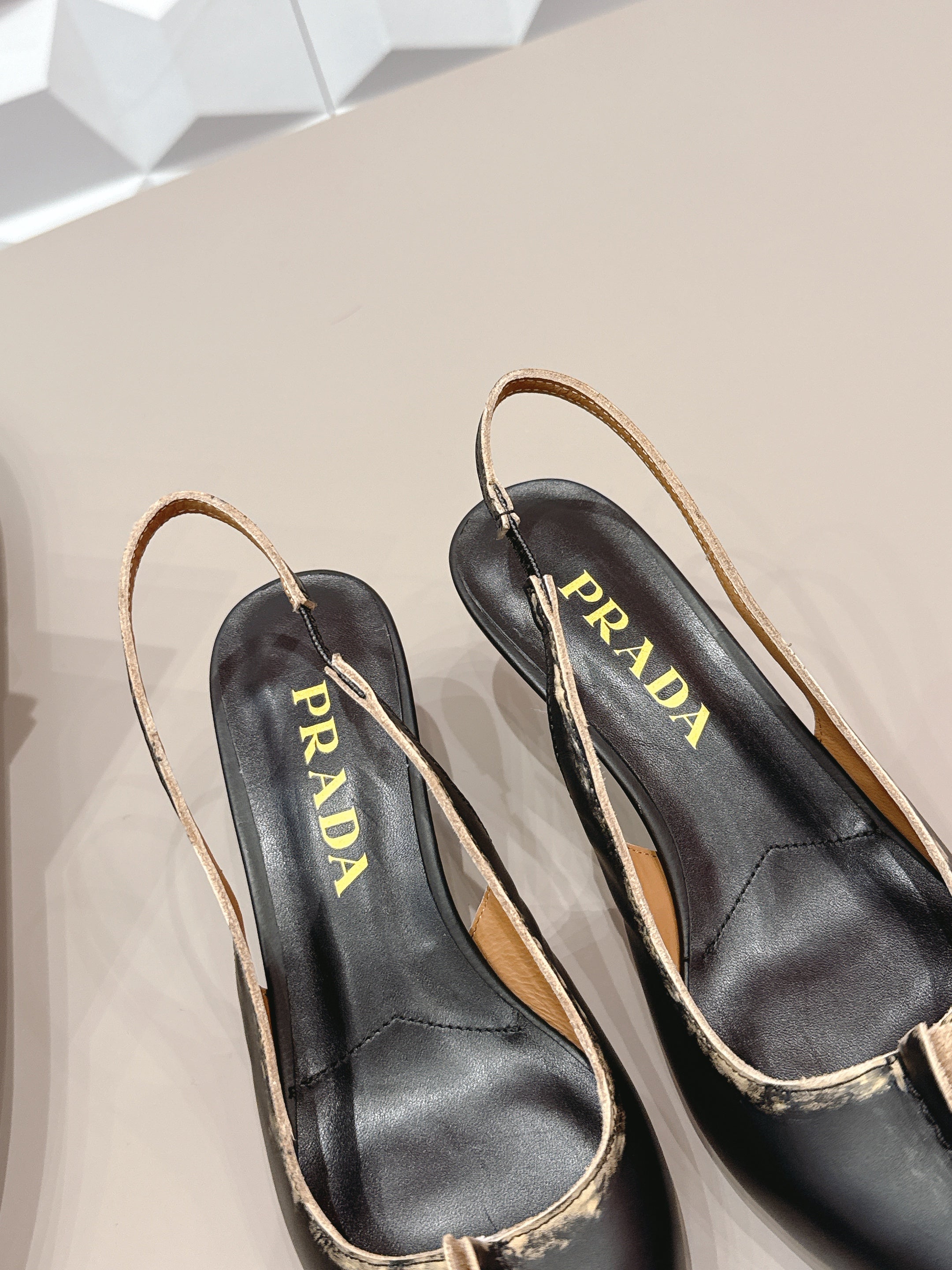 PRADA 26S POINTED TOE SLINGBACK HIGH HEELS 55MM IN BLACK CALFSKIN