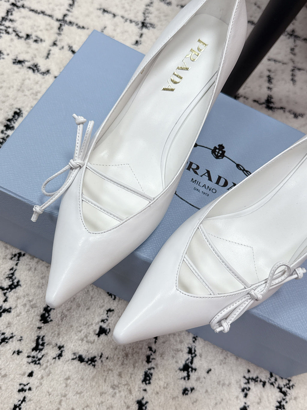PRADA 26S POINTED-TOE HIGH HEELS 75MM IN WHITE CALFSKIN