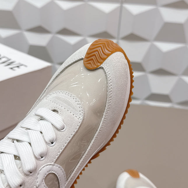 LOEWE 26S FLOW RUNNER SNEAKER IN WHITE SUEDE AND CLEAR PLASTIC AND CALFSKIN
