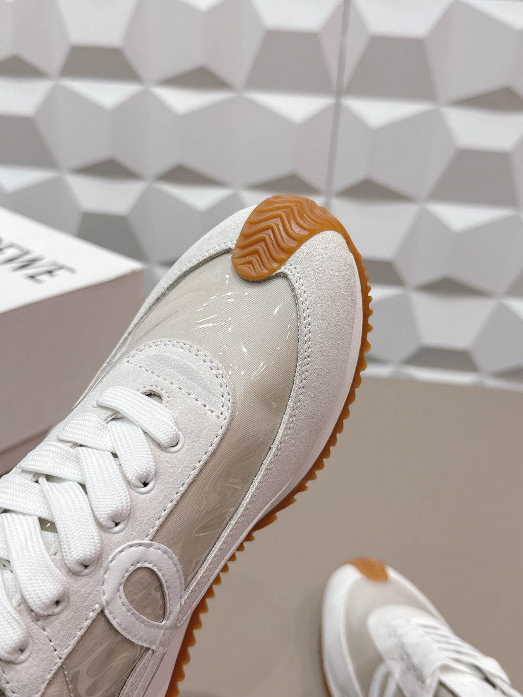 LOEWE 26S FLOW RUNNER SNEAKER IN WHITE SUEDE AND CLEAR PLASTIC AND CALFSKIN