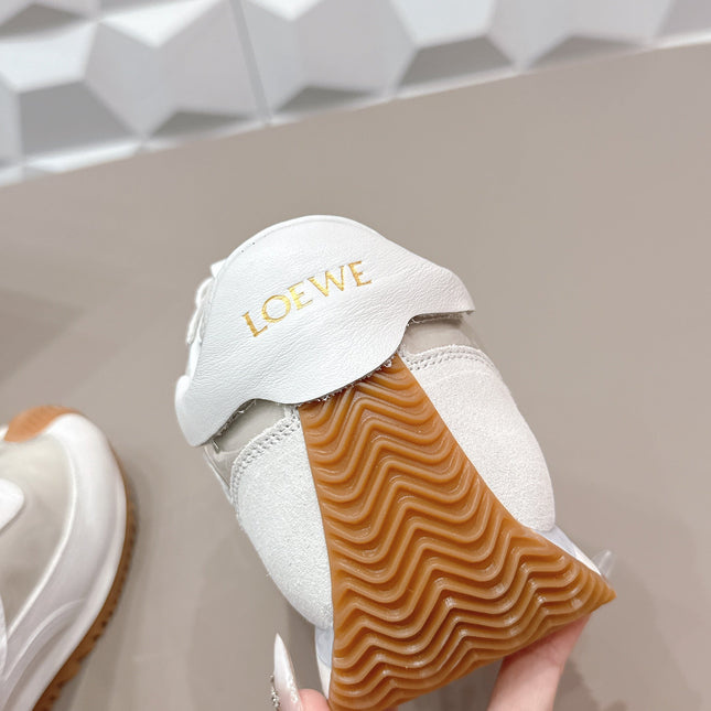 LOEWE 26S FLOW RUNNER SNEAKER IN WHITE SUEDE AND CLEAR PLASTIC AND CALFSKIN