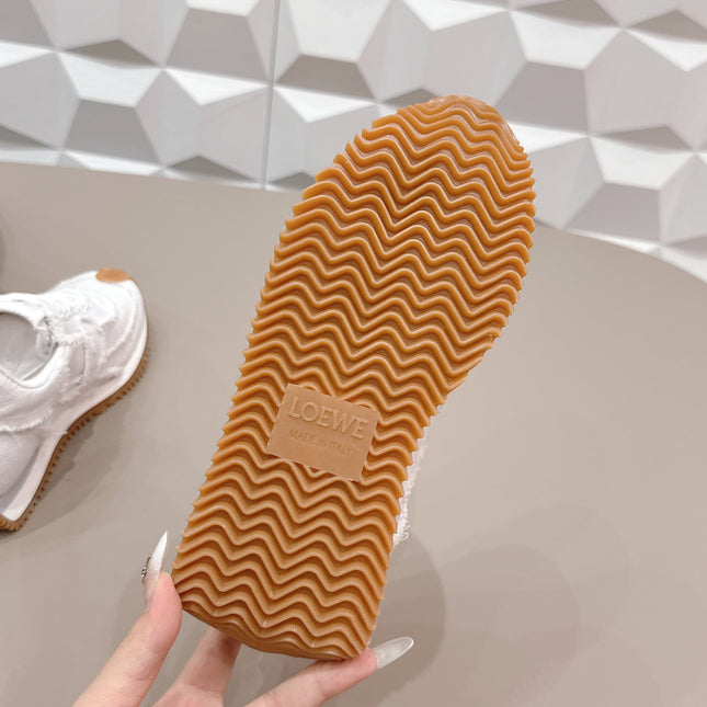 LOEWE 26S FLOW RUNNER SNEAKER IN WHITE DENIM