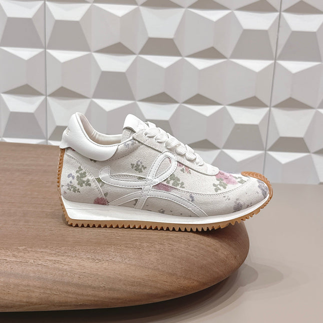 LOEWE 26S FLOW RUNNER SNEAKER IN WHITE FLORAL PATTERN SUEDE AND CALFSKIN