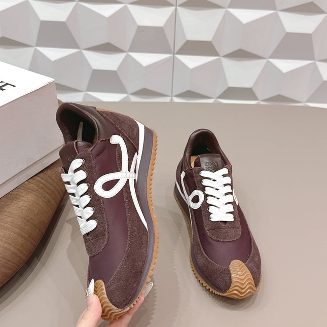 LOEWE 26S FLOW RUNNER SNEAKER IN DARK BROWN AND WHITE SUEDE AND CALFSKIN