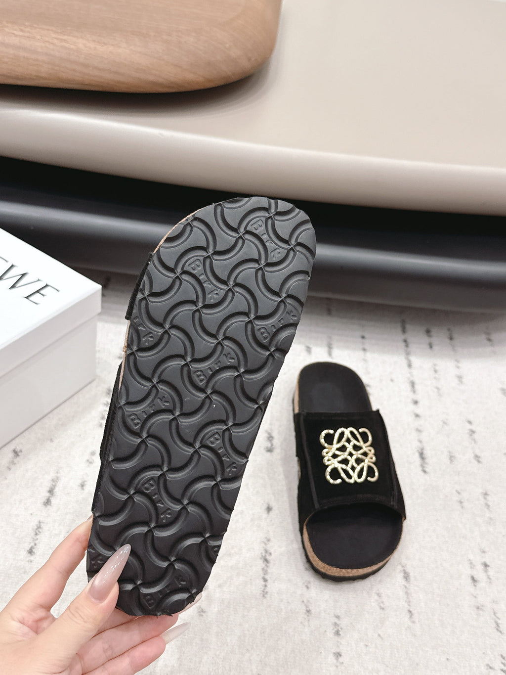 LOEWE 26S FLAT SANDALS IN BLACK LOGO GOLD HARDWARE