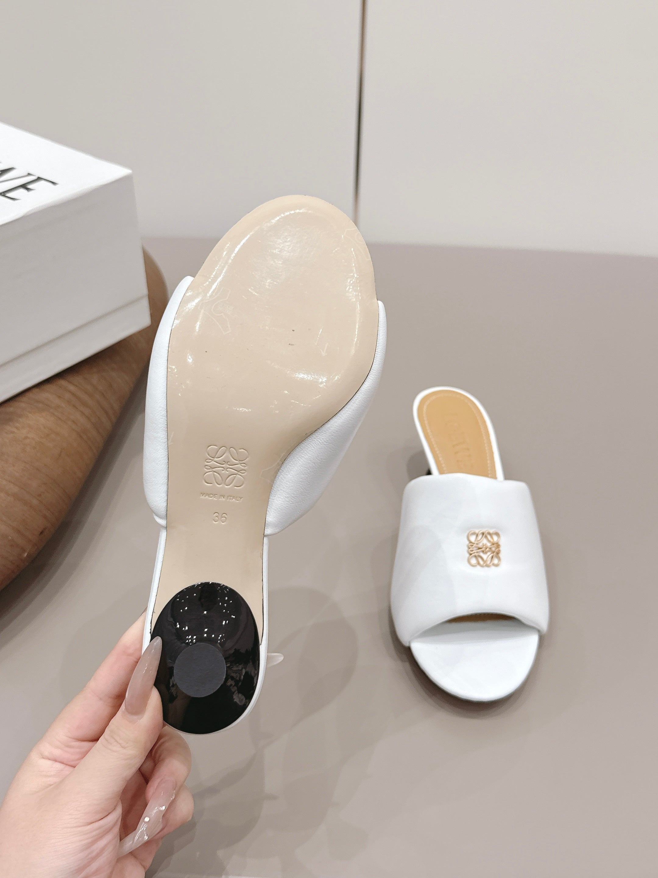 LOEWE 26S MULE HEELS 45MM IN WHITE LAMBSKIN GOLD HARDWARE