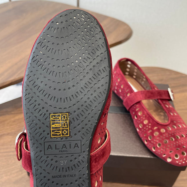 ALAIA 26S MARY JANE FLATS IN DARK RED SUEDE