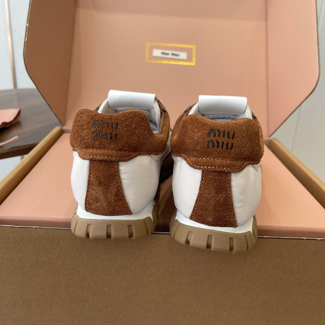 MIUMIU 26S SNEAKERS IN WHITE AND CARAMEL BROWN FABRIC AND SUEDE