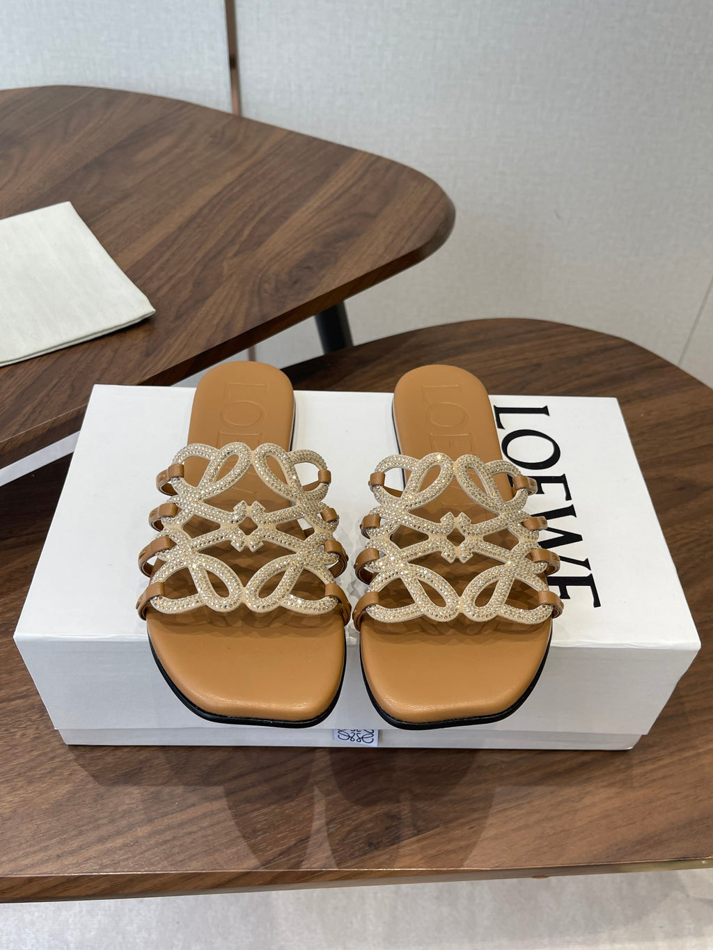 LOEWE 26S FLAT SANDALS IN CAMEL BROWN CALFSKIN WITH CRYSTALS