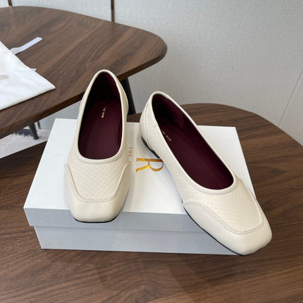 THE ROW 26S SQUARE TOE  BALLET FLATS IN CREAM WHITE CALFSKIN