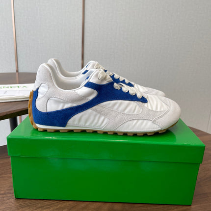 BOTTEGA VENETA 26S ORBIT FLASH SNEAKERS IN WHITE AND BLUE SUEDE