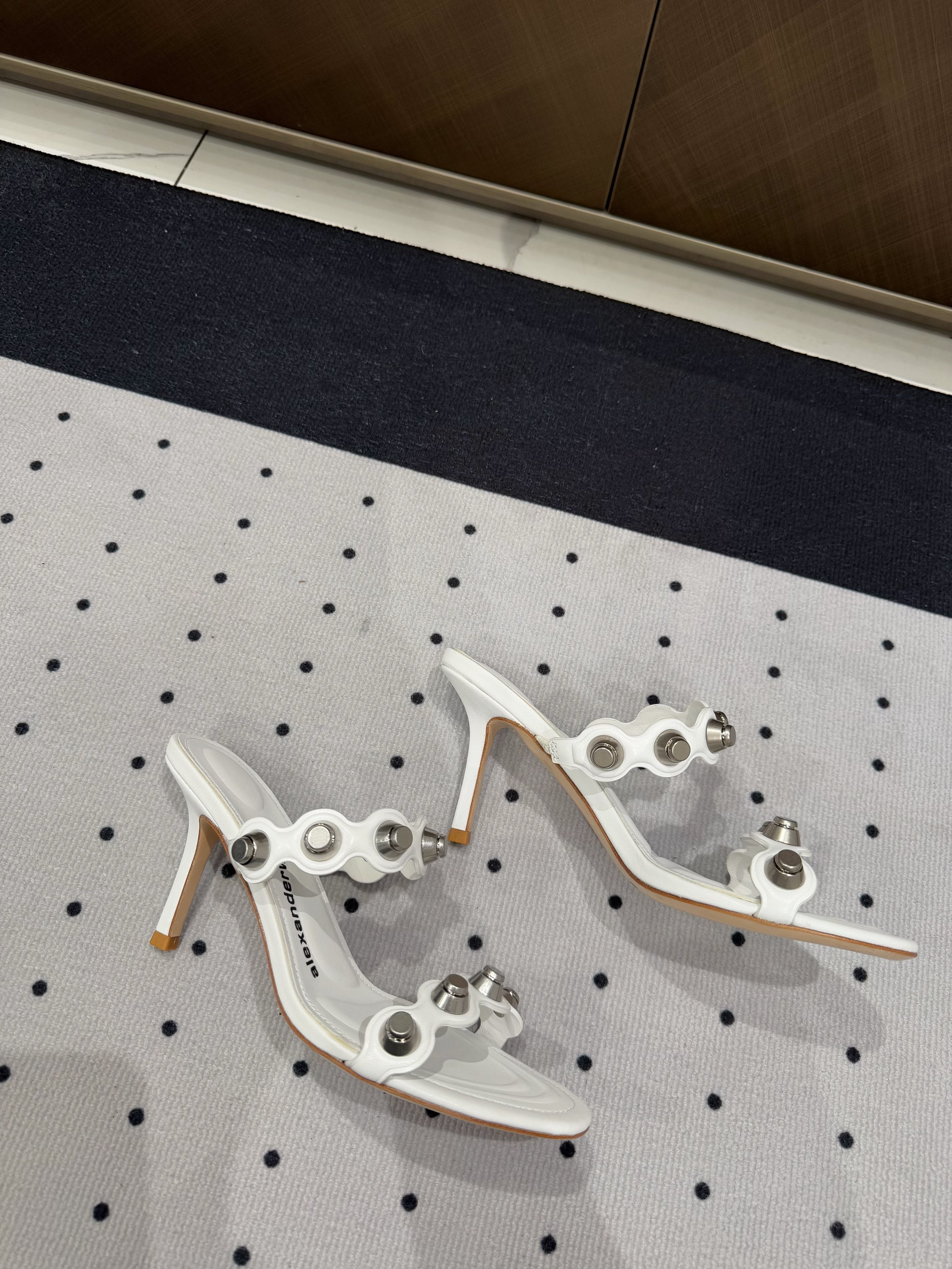 RIOT 80 MM SANDAL IN WHITE LAMBSKIN