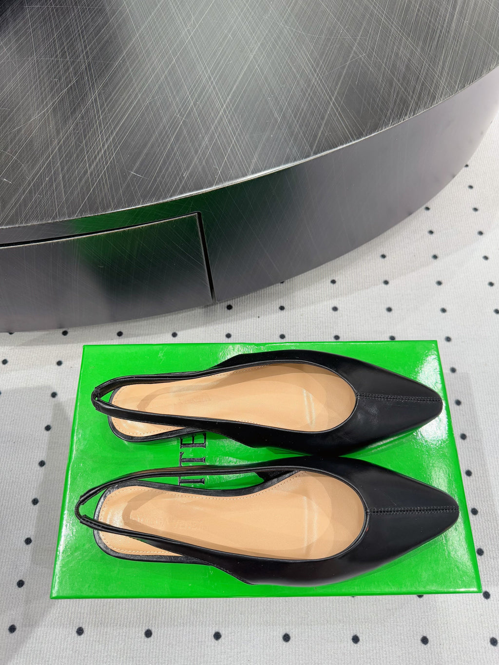 BOTTEGA VENETA 26S SLINGBACK FLATS IN BLACK CALFSKIN