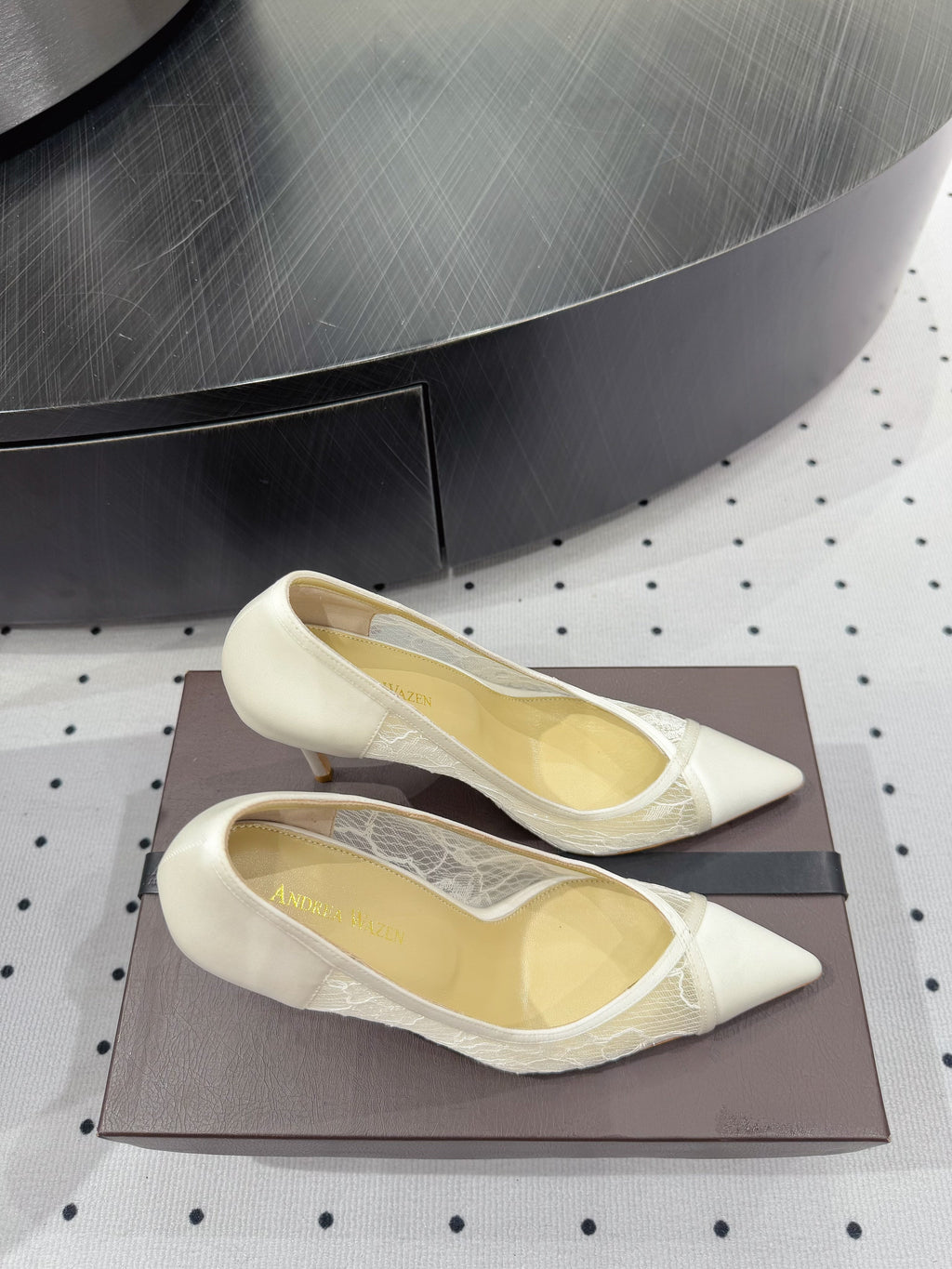 POINTED-TOE HIGH PUMPS 95MM IN WHITE MESH AND SILK