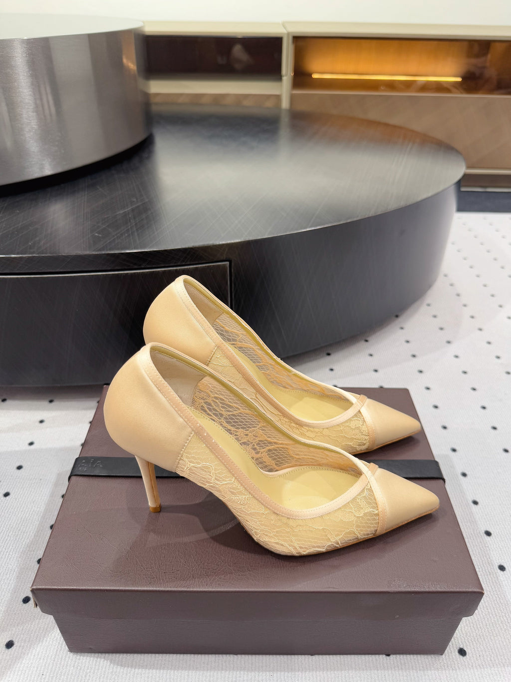 POINTED-TOE HIGH PUMPS 95MM IN YELLOW MESH AND SILK