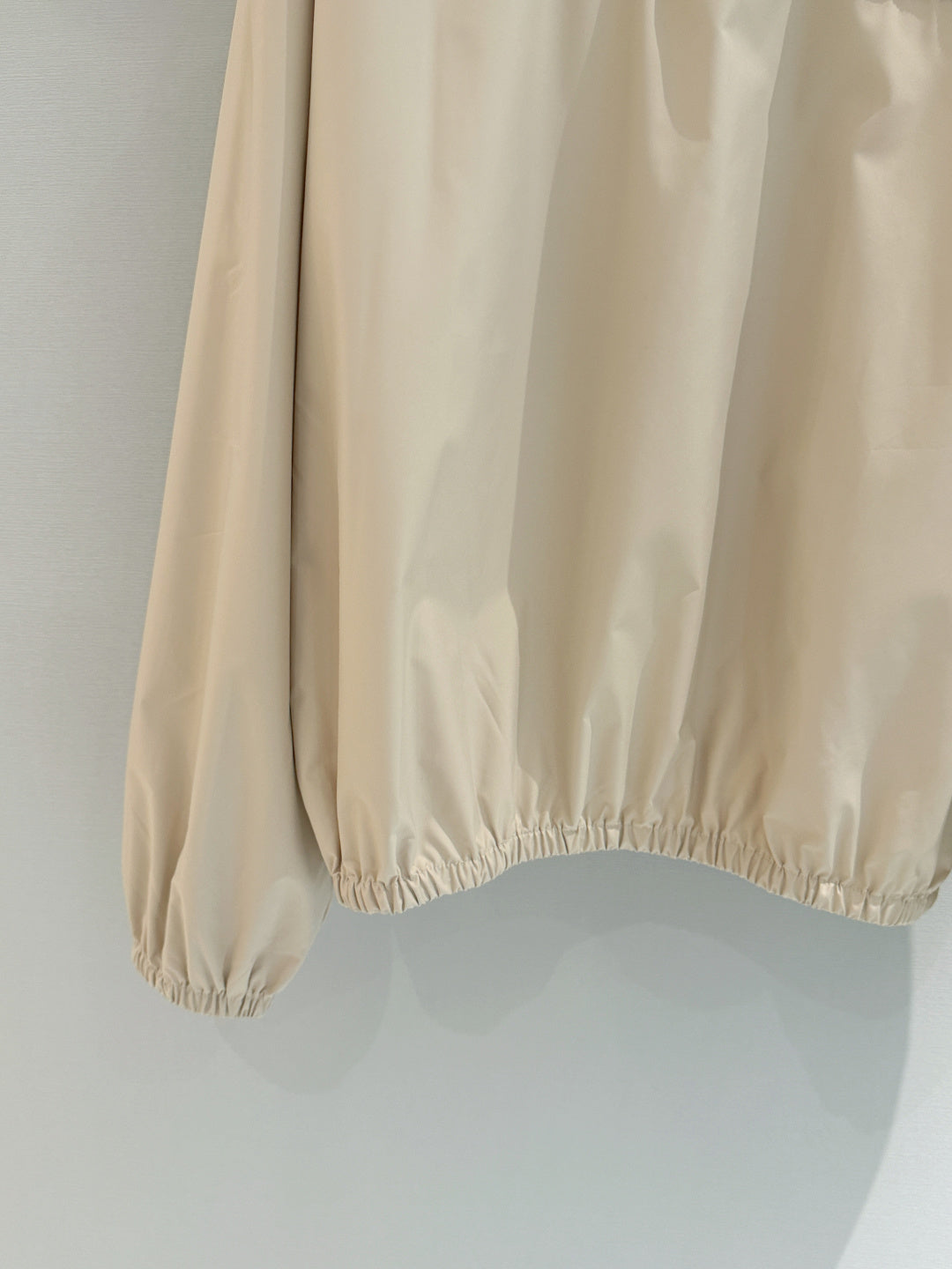 MIUMIU 26S LONG SLEEVE V-NECK TOP 1188