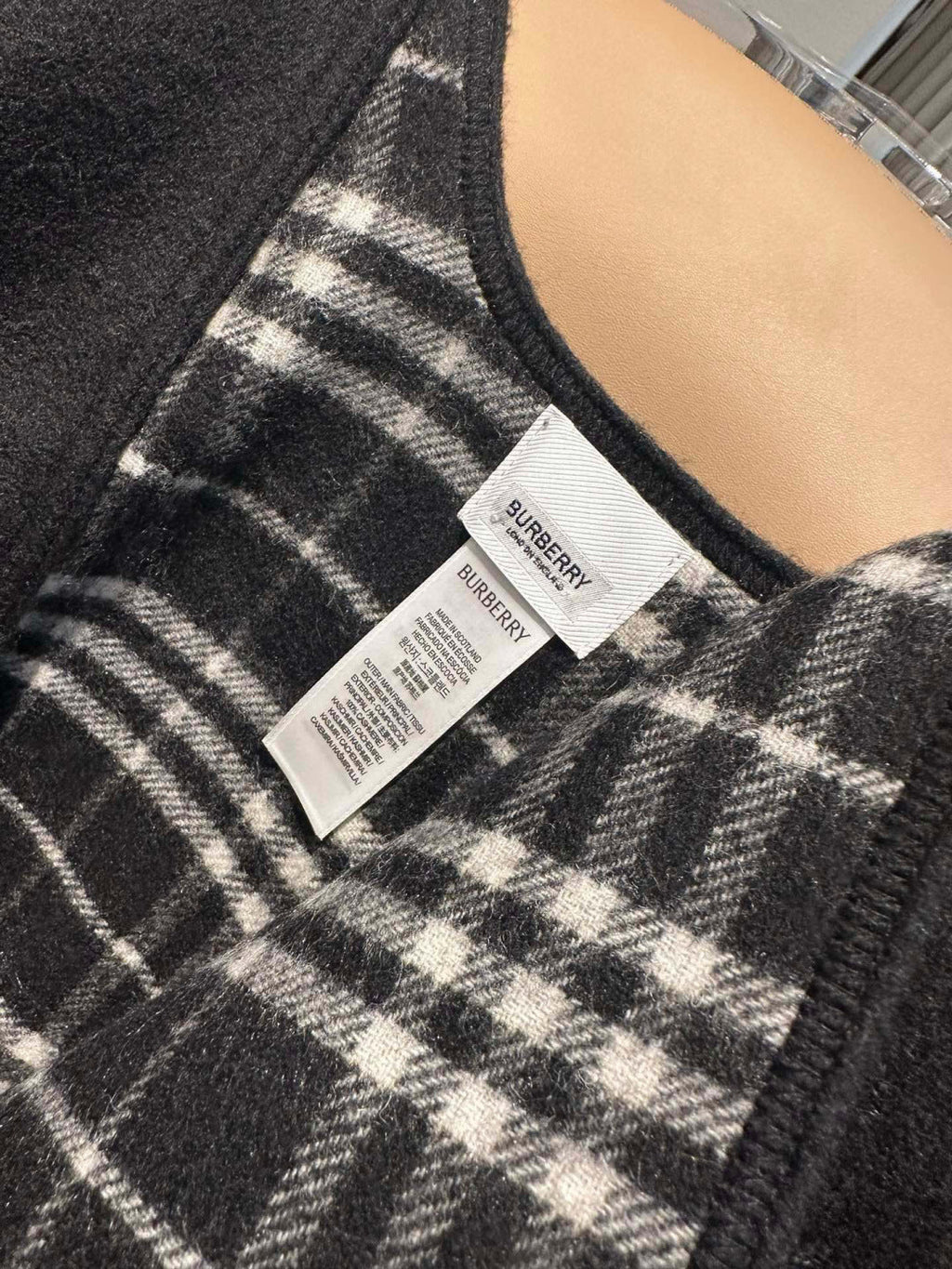 BURBERRY 25S SCARF 150 CM IN CASHMERE 938108
