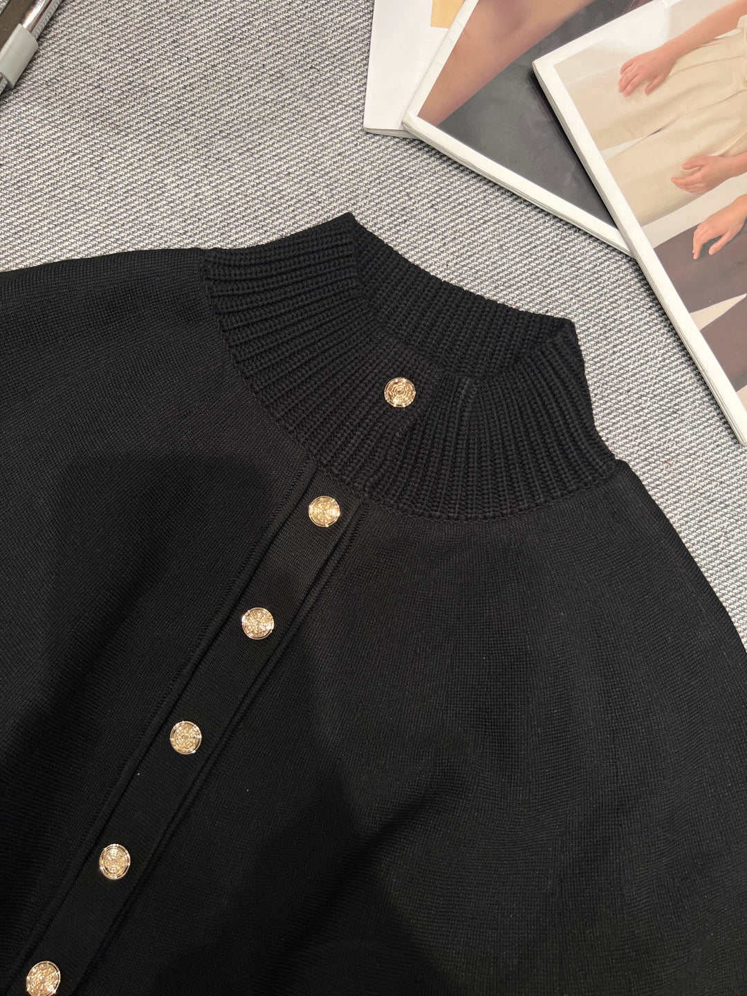 CHANEL 26S KNIT CARDIGAN 729