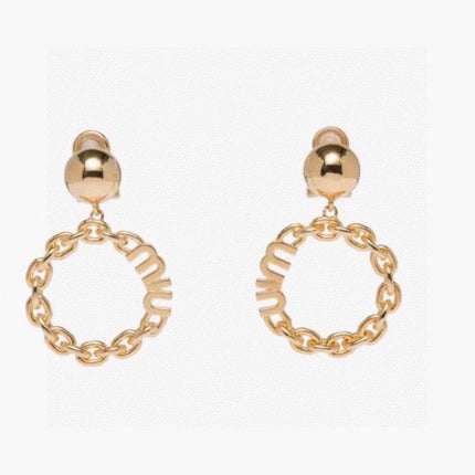 MIUMIU 26S CHAIN HOOP LOGO DROP EARRINGS IN GOLD TONE METAL 617564