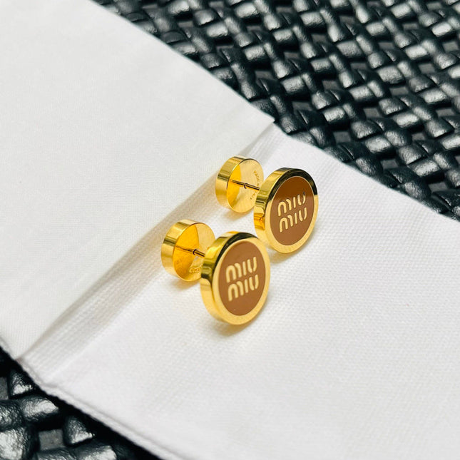MIUMIU 26S ROUND LOGO STUD EARRINGS IN BROWN ENAMEL AND GOLD TONE METAL 626876
