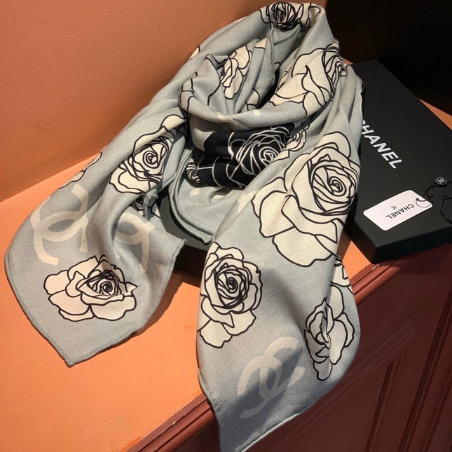 CHANEL 26S SCARF 140 IN SILK AND CASHMERE 313318