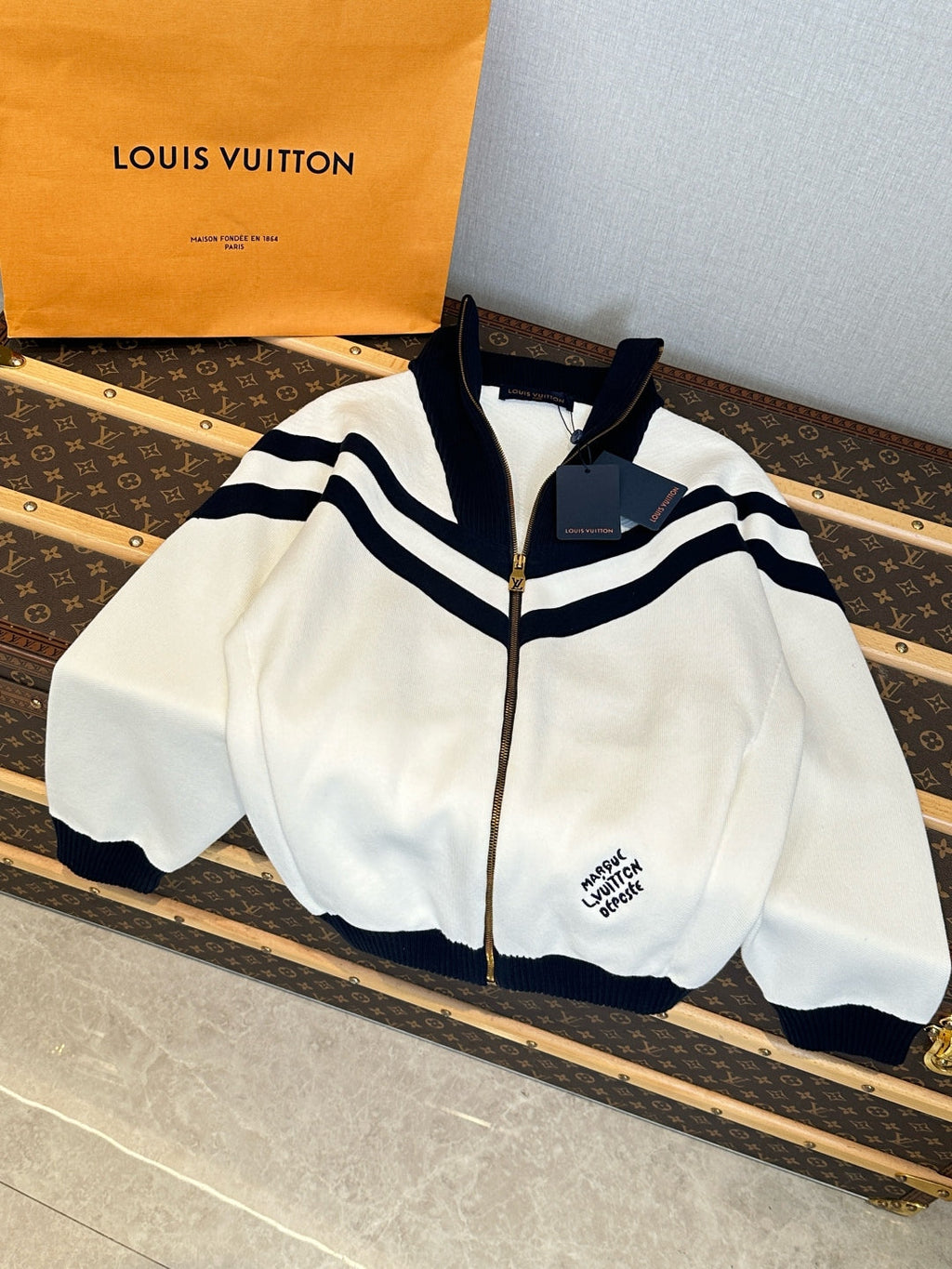 LV 25S PEACOAT 0165