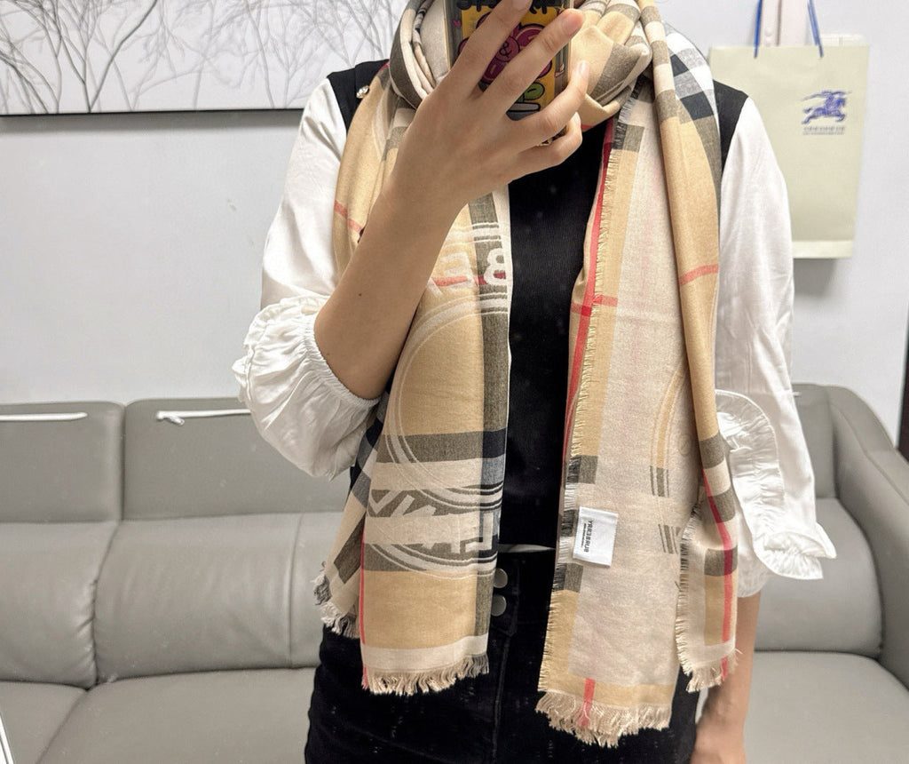 BURBERRY 25S SCARF 140 CM IN CASHMERE 935767